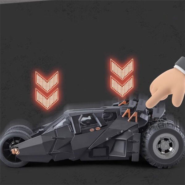 ⁦نموذج سيارة Batmobile الكلاسيكية من فيلم 2008⁩ - الصورة ⁦6⁩
